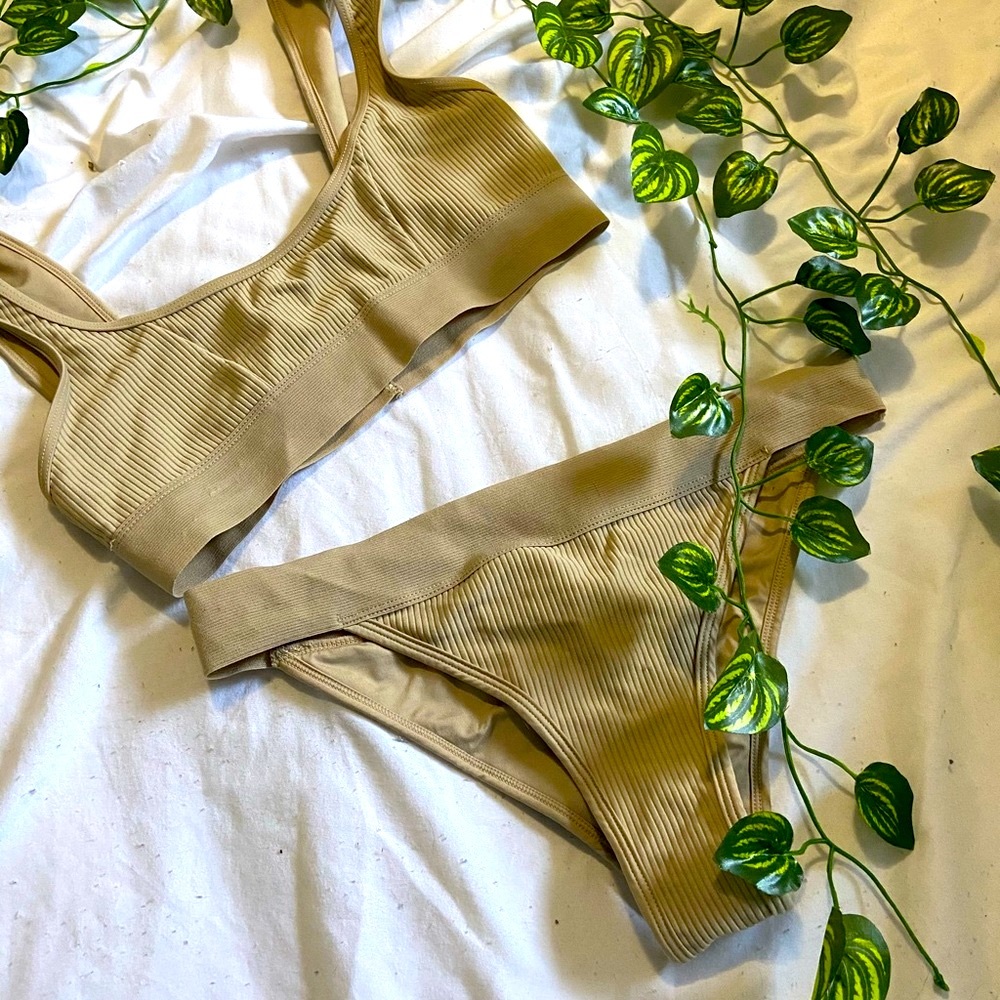 Frankie by Frankies Bikinis Set